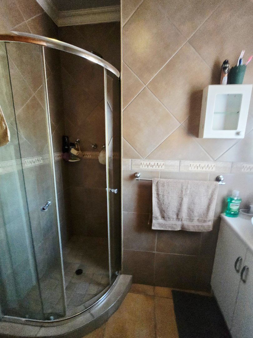 3 Bedroom Property for Sale in Flamwood North West